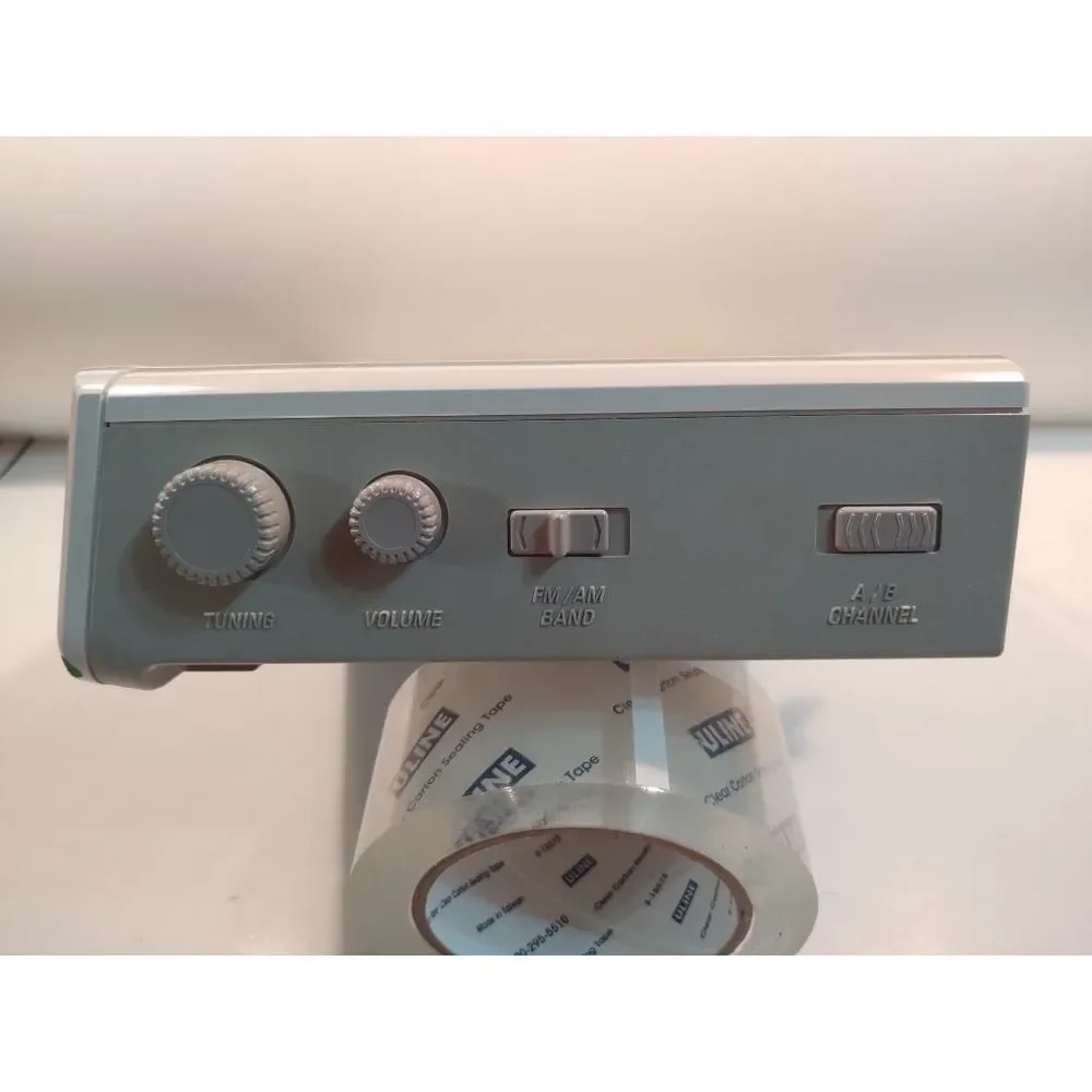 General Electric Space Maker Clock Radio7-4295A‎